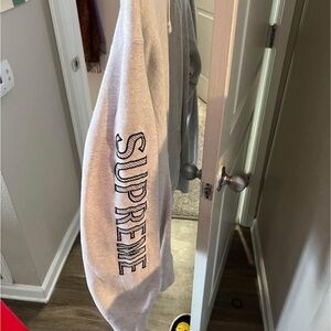 SUPREME HOODIE